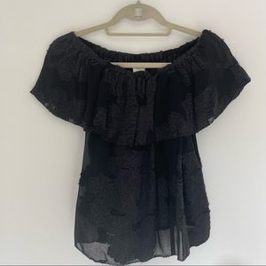 Aritzia Wilfred XS Black Off the Shoulder Top
